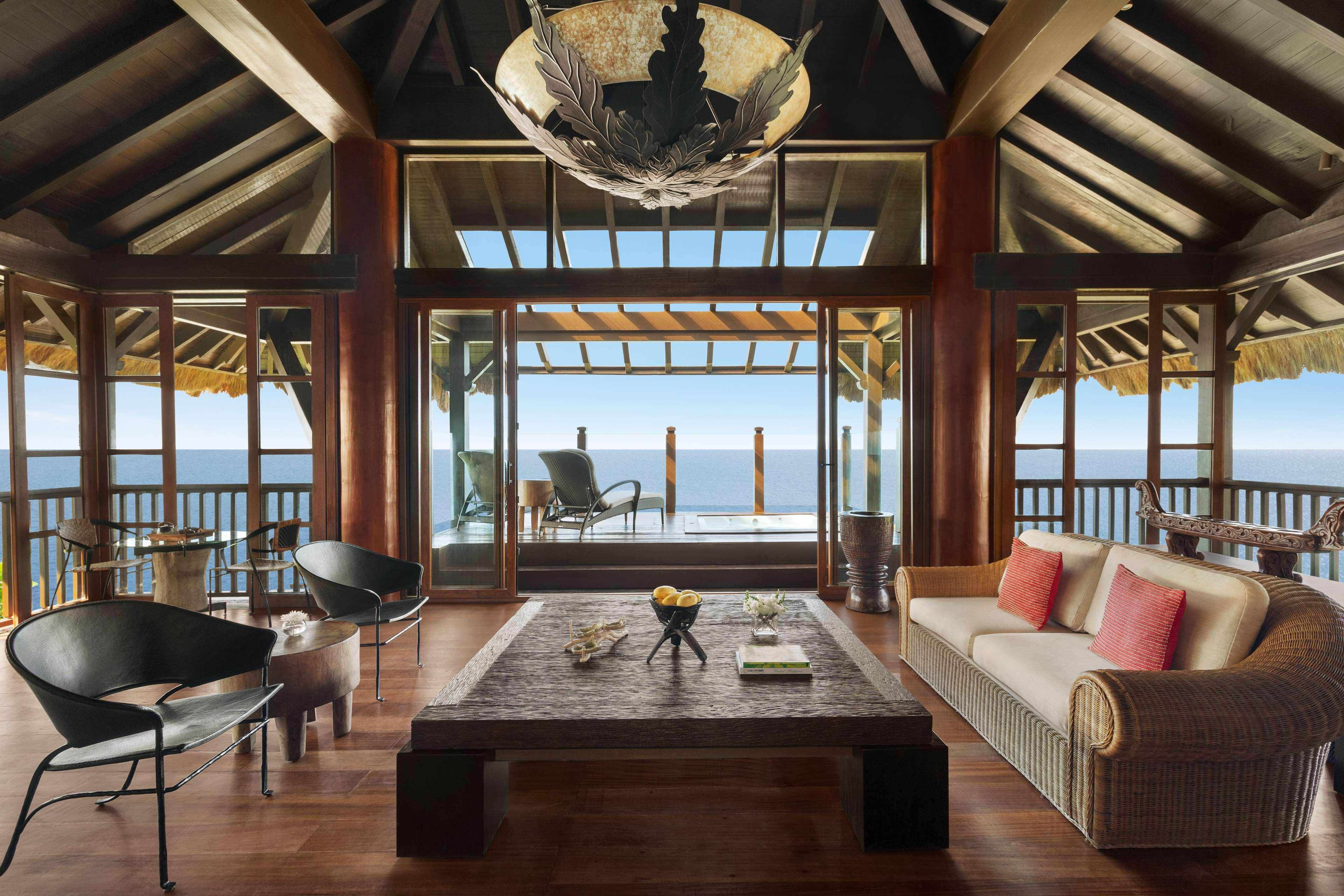 Shangri-La Boracay Extérieur photo The interior of a villa at the resort